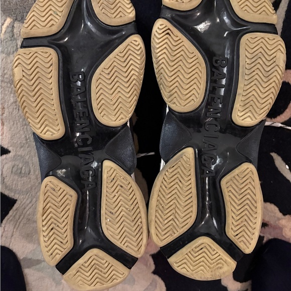 Balenciaga Triple S Black and Red first version. Worn less than ten times. Sz 45 - Picture 7 of 7